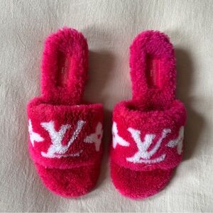 Louis Vuitton Shearling Magnetic Mules 37 BNWT